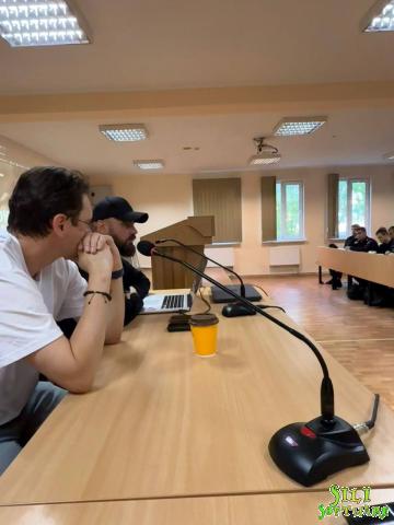 Курсанти НАВС зустрілися з військовослужбовцями полку «Яструби» Курсанти НАВС зустрілися з військовослужбовцями полку «Яструби»