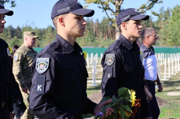 Вшановуємо сьогодні — пам’ятаємо щодня Вшановуємо сьогодні — пам’ятаємо щодня